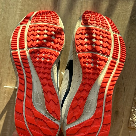 Nike Pegasus 40 Running Shoes - Picture 6 of 7